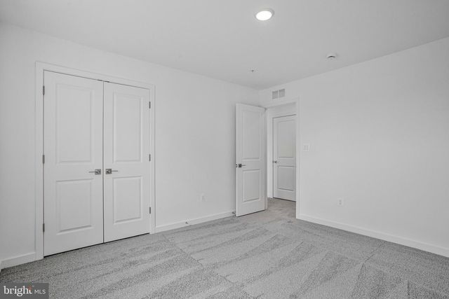 5723 HOWARD DR, Glen Burnie, MD 21061
