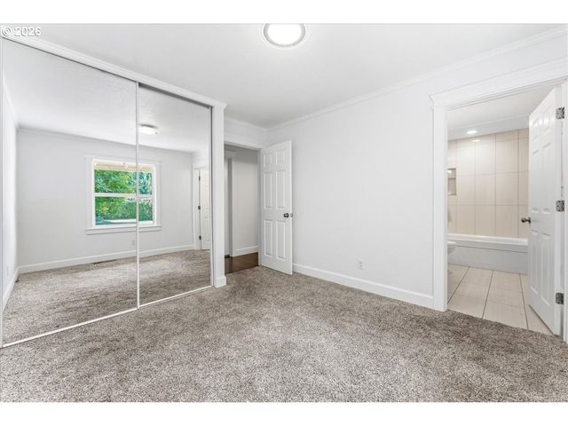 16600 Se SALMON St, Portland, OR 97233