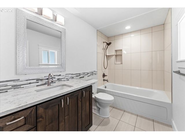 16600 Se SALMON St, Portland, OR 97233