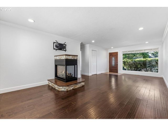 16600 Se SALMON St, Portland, OR 97233