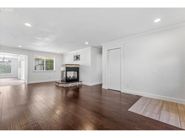 16600 Se SALMON St, Portland, OR 97233