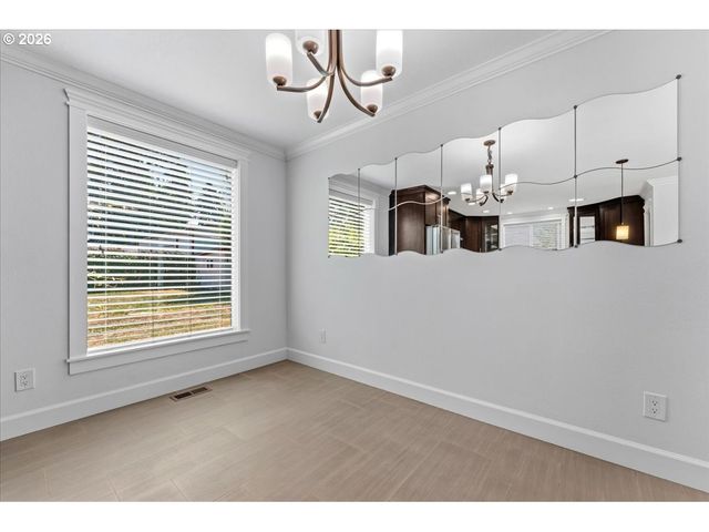 16600 Se SALMON St, Portland, OR 97233