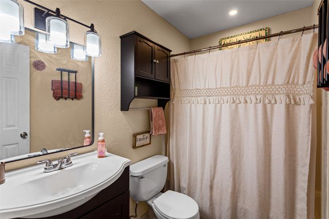 1429 W Torrey Street, Granbury, TX 76048