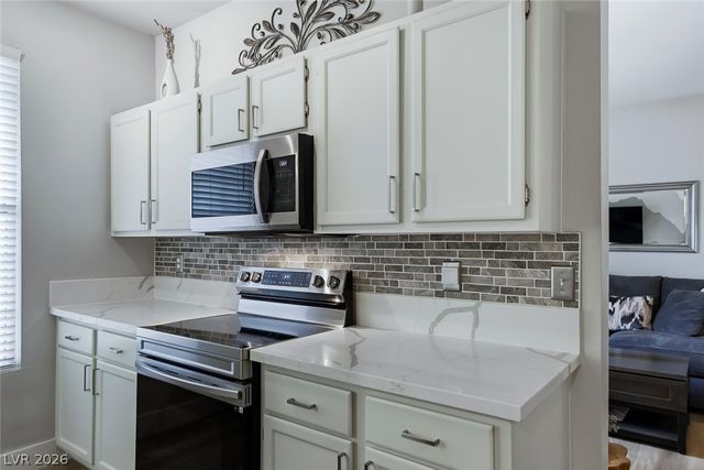 231 West Horizon Ridge Parkway 416, Henderson, NV 89012