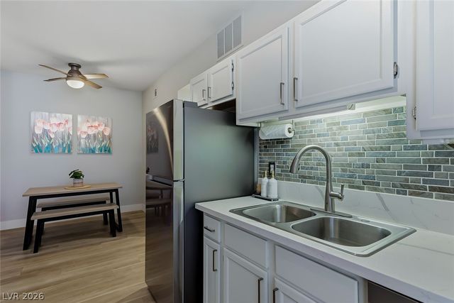 231 West Horizon Ridge Parkway 416, Henderson, NV 89012