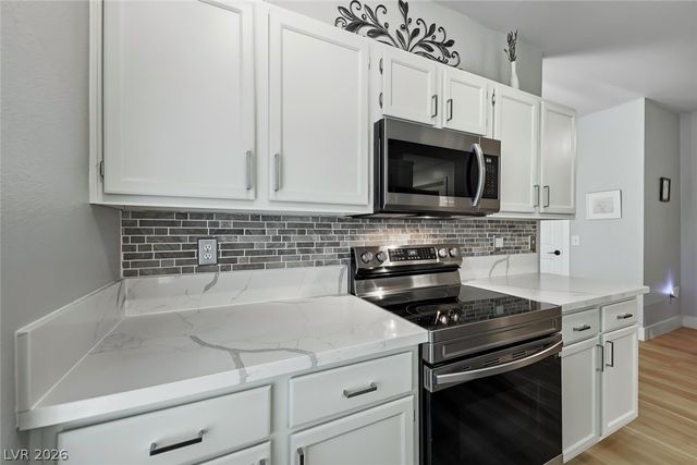 231 West Horizon Ridge Parkway 416, Henderson, NV 89012