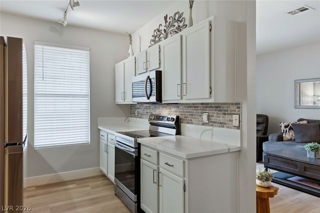 231 West Horizon Ridge Parkway 416, Henderson, NV 89012