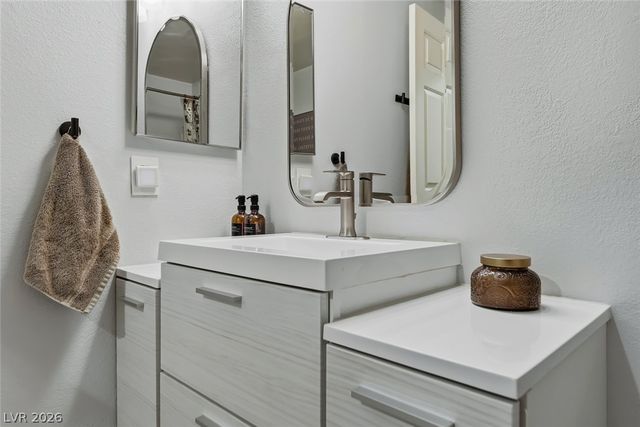 231 West Horizon Ridge Parkway 416, Henderson, NV 89012