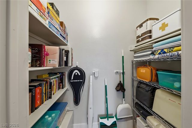 231 West Horizon Ridge Parkway 416, Henderson, NV 89012