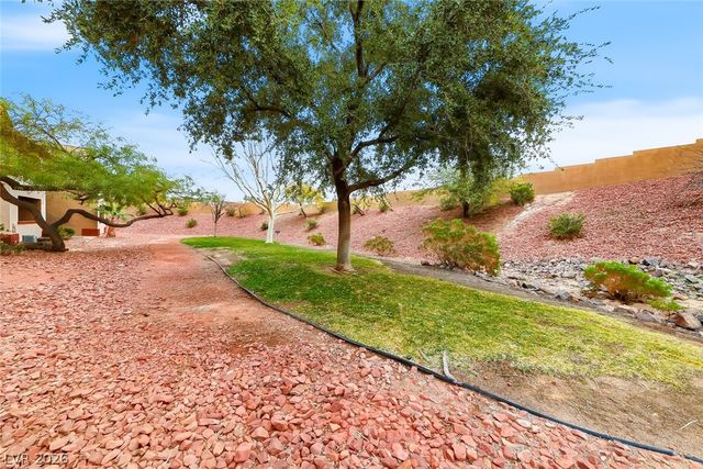 231 West Horizon Ridge Parkway 416, Henderson, NV 89012