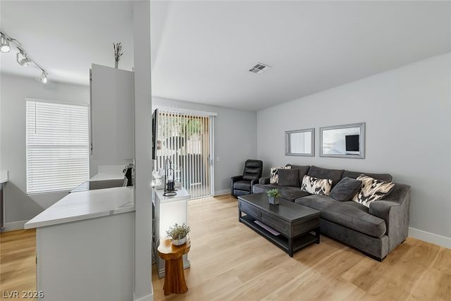 231 West Horizon Ridge Parkway 416, Henderson, NV 89012