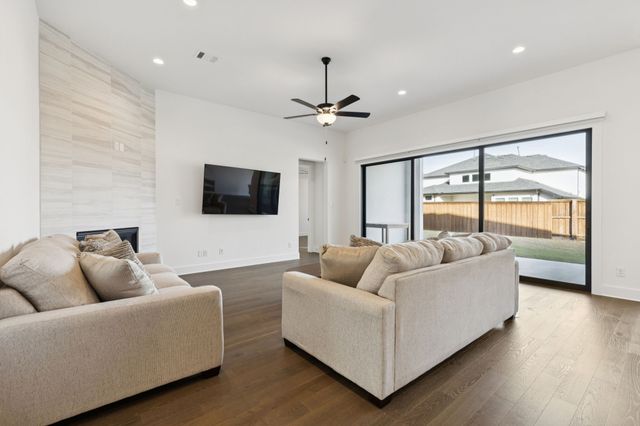 3142 Warwick Trail, Copper Canyon, TX 75077