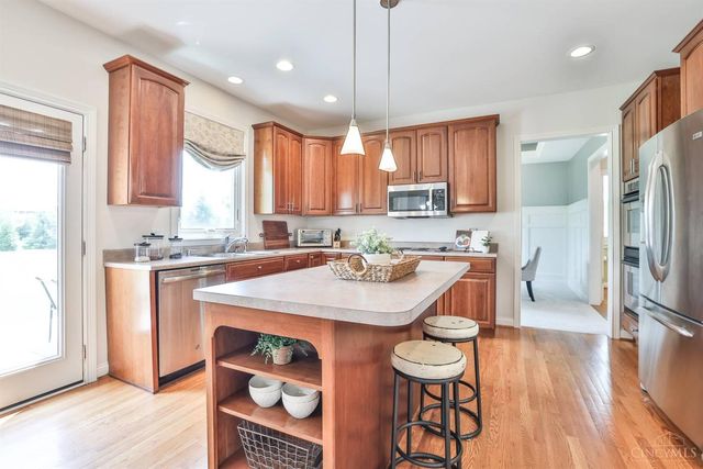 415 Grandin Ridge Drive, Hamilton Twp, OH 45039