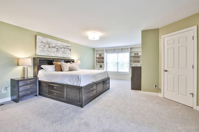 415 Grandin Ridge Drive, Hamilton Twp, OH 45039