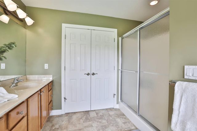 415 Grandin Ridge Drive, Hamilton Twp, OH 45039