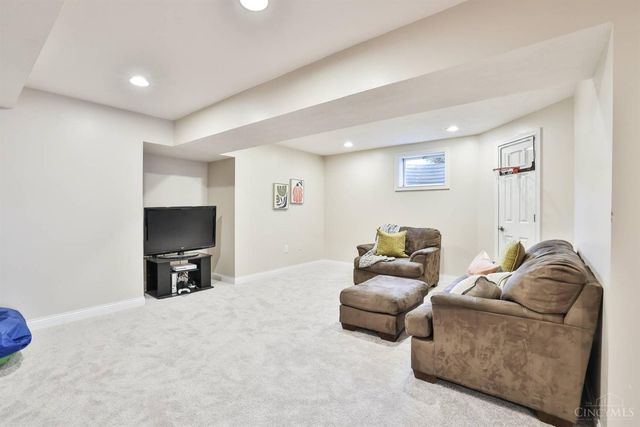415 Grandin Ridge Drive, Hamilton Twp, OH 45039