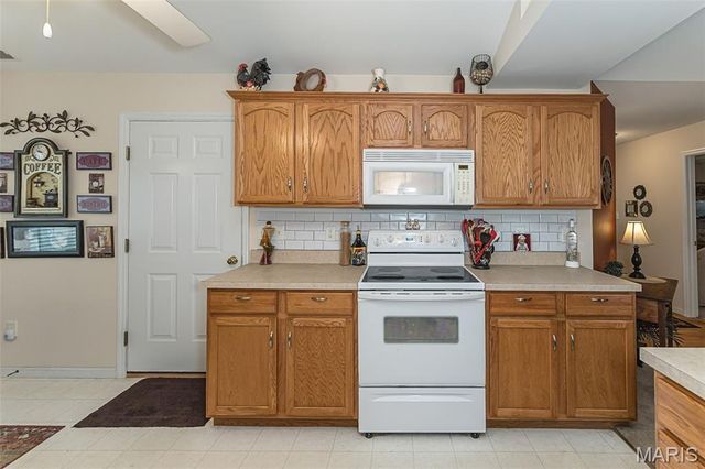 4 Quiet Meadow Court, St Peters, MO 63376