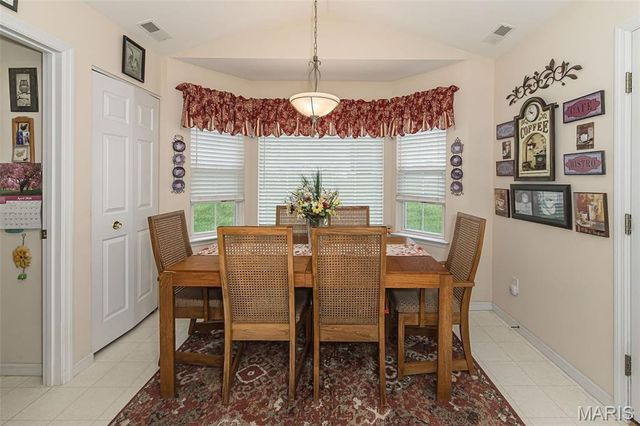4 Quiet Meadow Court, St Peters, MO 63376