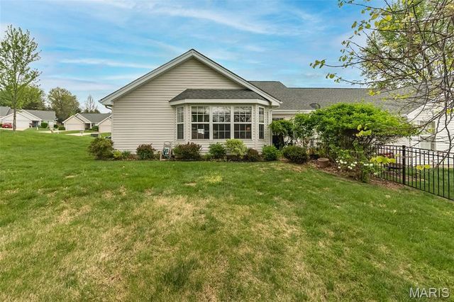 4 Quiet Meadow Court, St Peters, MO 63376