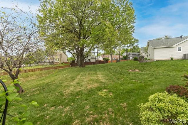 4 Quiet Meadow Court, St Peters, MO 63376