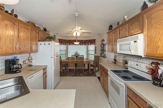 4 Quiet Meadow Court, St Peters, MO 63376