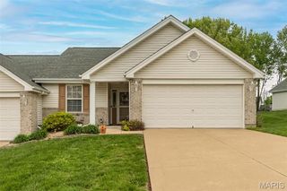 4 Quiet Meadow Court, St Peters, MO 63376