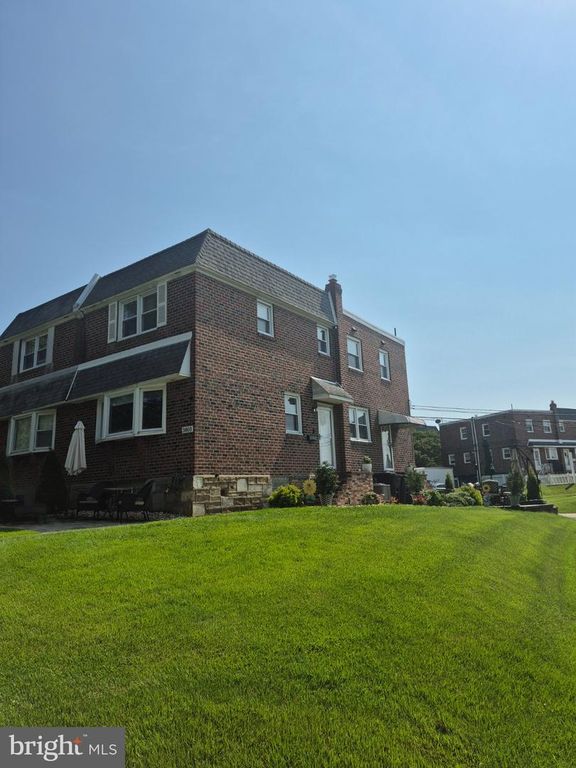 3810 AUBREY AVE, PHILADELPHIA, PA 19114 — photo 2