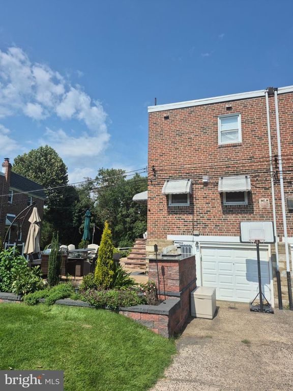 3810 AUBREY AVE, PHILADELPHIA, PA 19114 — photo 4