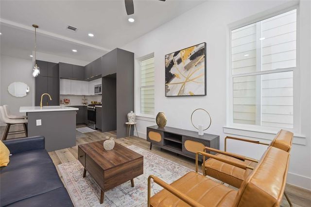 1805 Emir Street M, Houston, TX 77009