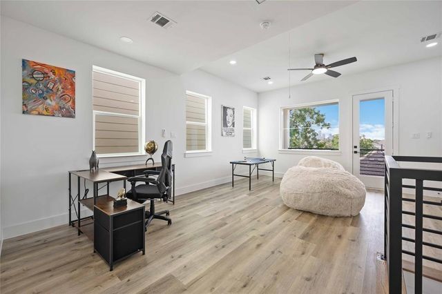 1805 Emir Street M, Houston, TX 77009