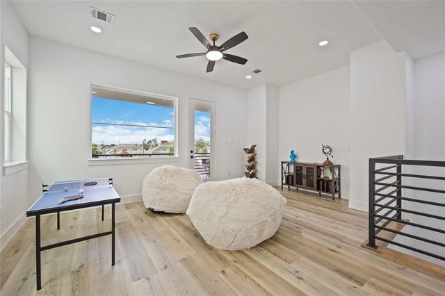 1805 Emir Street M, Houston, TX 77009