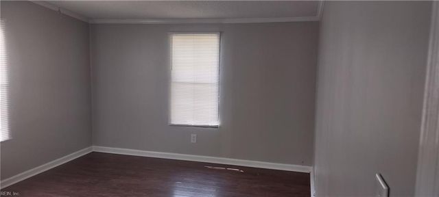 314 Cattail LN, Yorktown, VA 23693