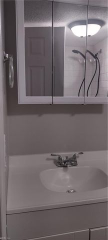 314 Cattail LN, Yorktown, VA 23693