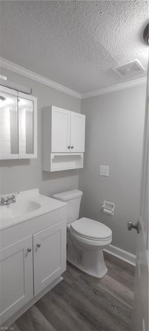 314 Cattail LN, Yorktown, VA 23693