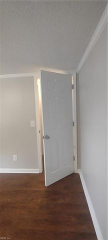 314 Cattail LN, Yorktown, VA 23693