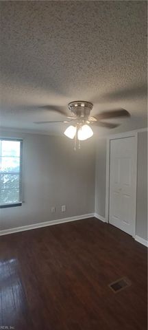 314 Cattail LN, Yorktown, VA 23693