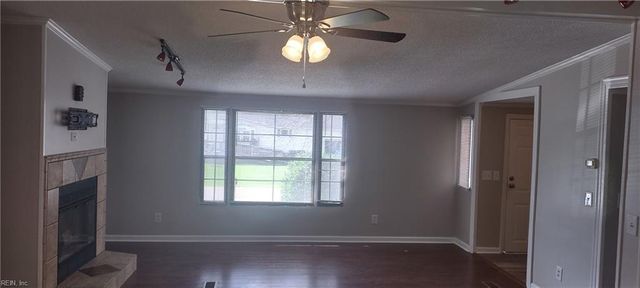 314 Cattail LN, Yorktown, VA 23693