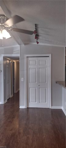 314 Cattail LN, Yorktown, VA 23693