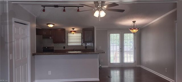 314 Cattail LN, Yorktown, VA 23693