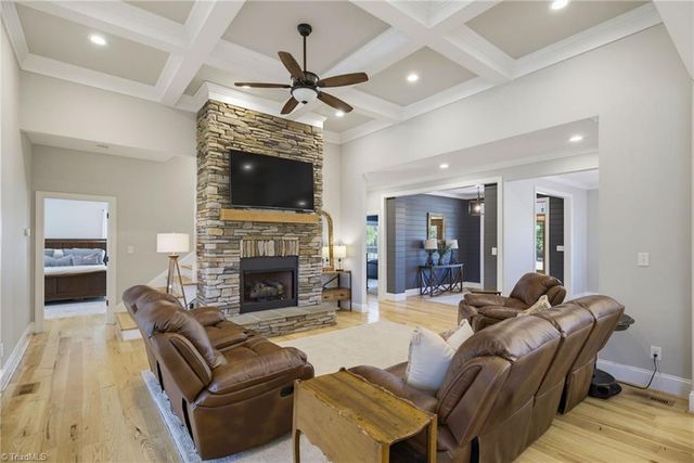 2488 Friendship Ledford Road, Winston-salem, NC 27107