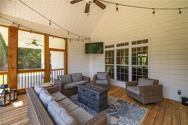 2488 Friendship Ledford Road, Winston-salem, NC 27107