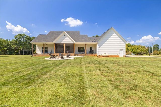 2488 Friendship Ledford Road, Winston-salem, NC 27107