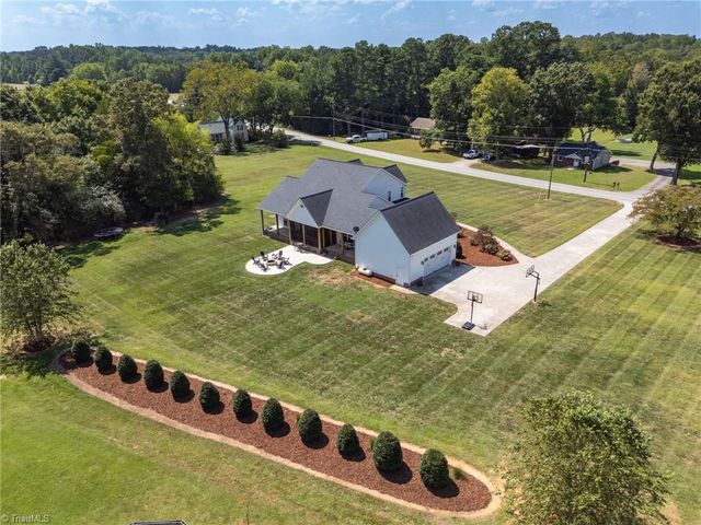 2488 Friendship Ledford Road, Winston-salem, NC 27107