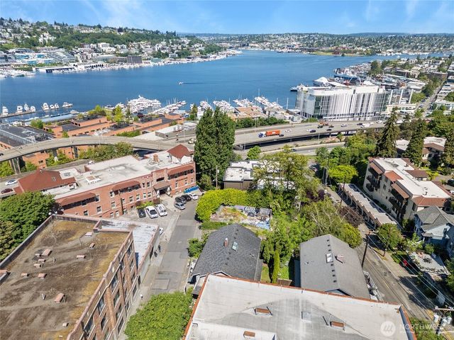 1010 Bellevue Court E, Seattle, WA 98102
