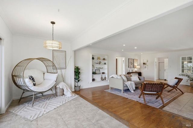 5851 Vine Hill Rd, Sebastopol, CA 95472