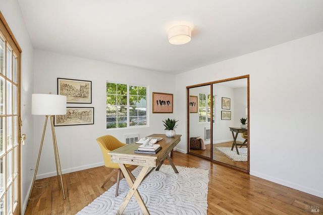 5851 Vine Hill Rd, Sebastopol, CA 95472