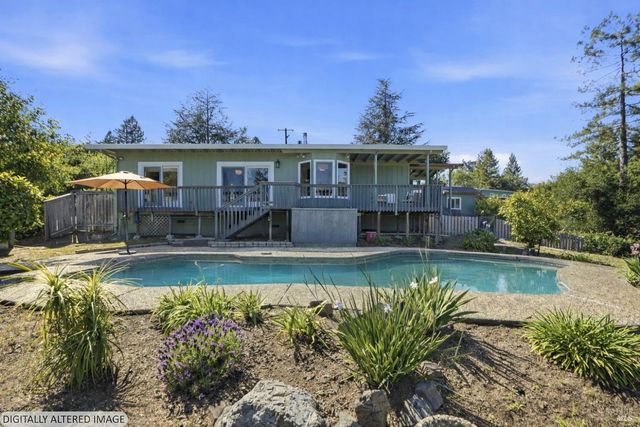 5851 Vine Hill Rd, Sebastopol, CA 95472