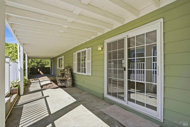 5851 Vine Hill Rd, Sebastopol, CA 95472