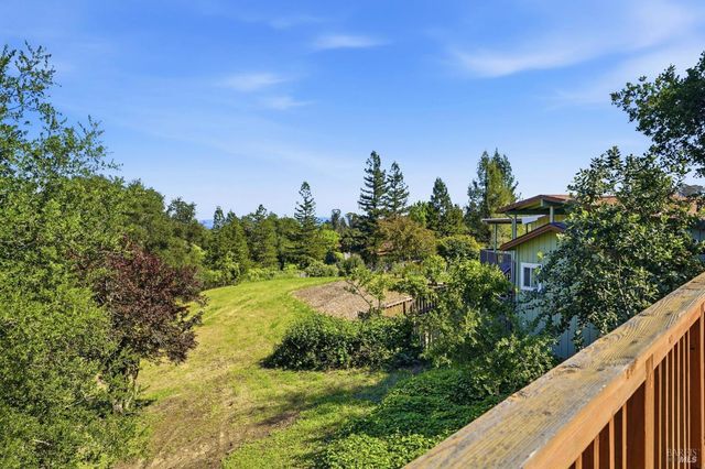 5851 Vine Hill Rd, Sebastopol, CA 95472