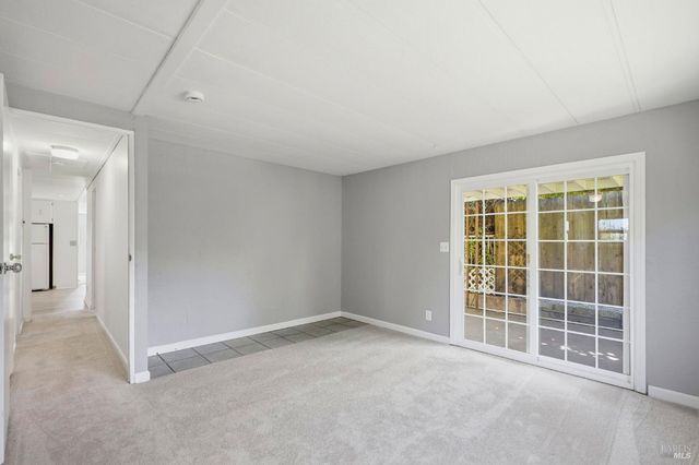 5851 Vine Hill Rd, Sebastopol, CA 95472